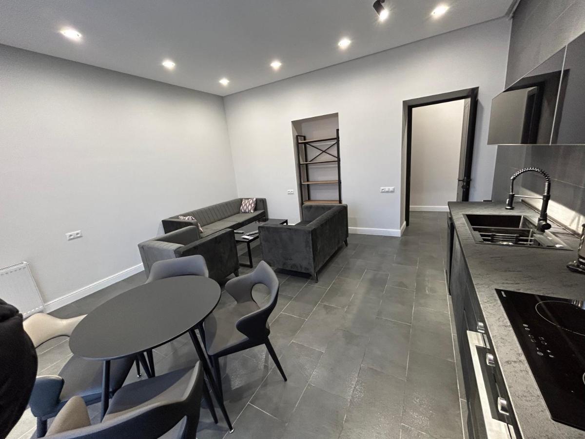 Cozy Apartment เยเรวาน ภายนอก รูปภาพ